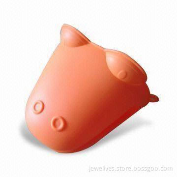 Animal-shaped Silicone Oven Mitt, Comes in Nontoxic and Durable Features